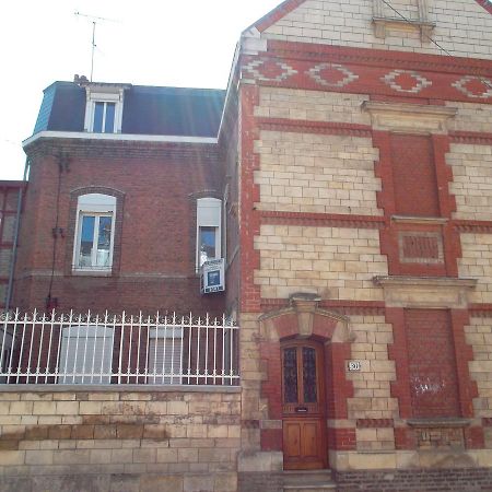 Edimbourg Avenue Panzió Amiens Kültér fotó